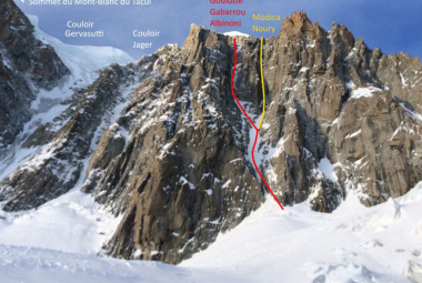 Two alpinists suffer multiple trauma after fall in Gabarrou-Albinoni couloir on the east face of Mont-Blanc du Tacul