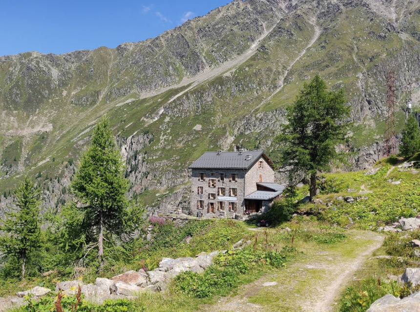 Refuge de Lognan (Grands Montets - Argentière) in Chamonix Valley